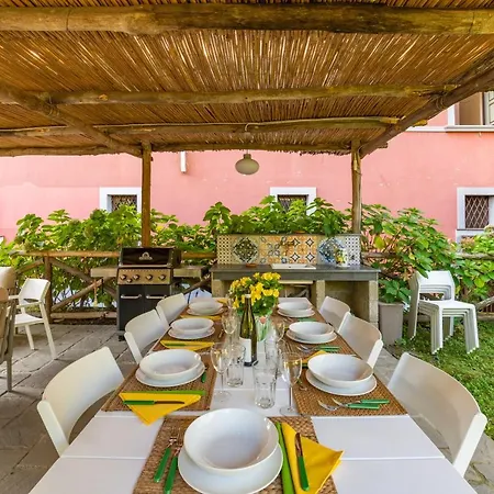 Scuderie Fondi Villa *