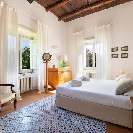 Scuderie Fondi Villa